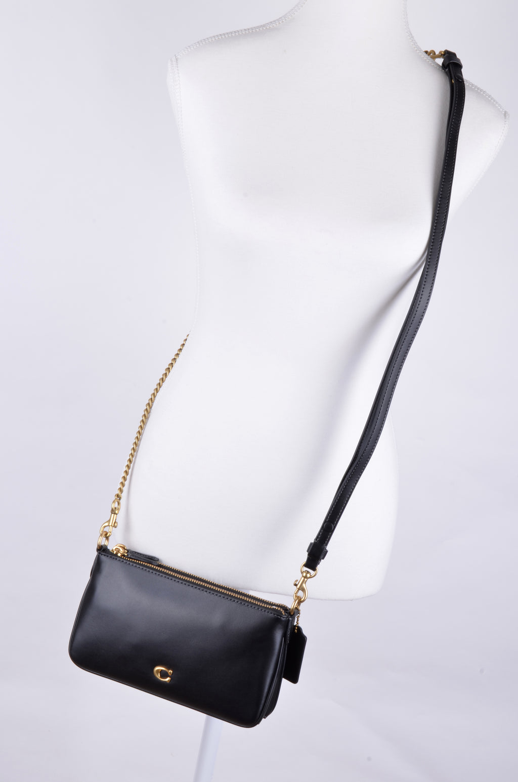 Bolsa Coach Kira Crossbody Negra de Piel