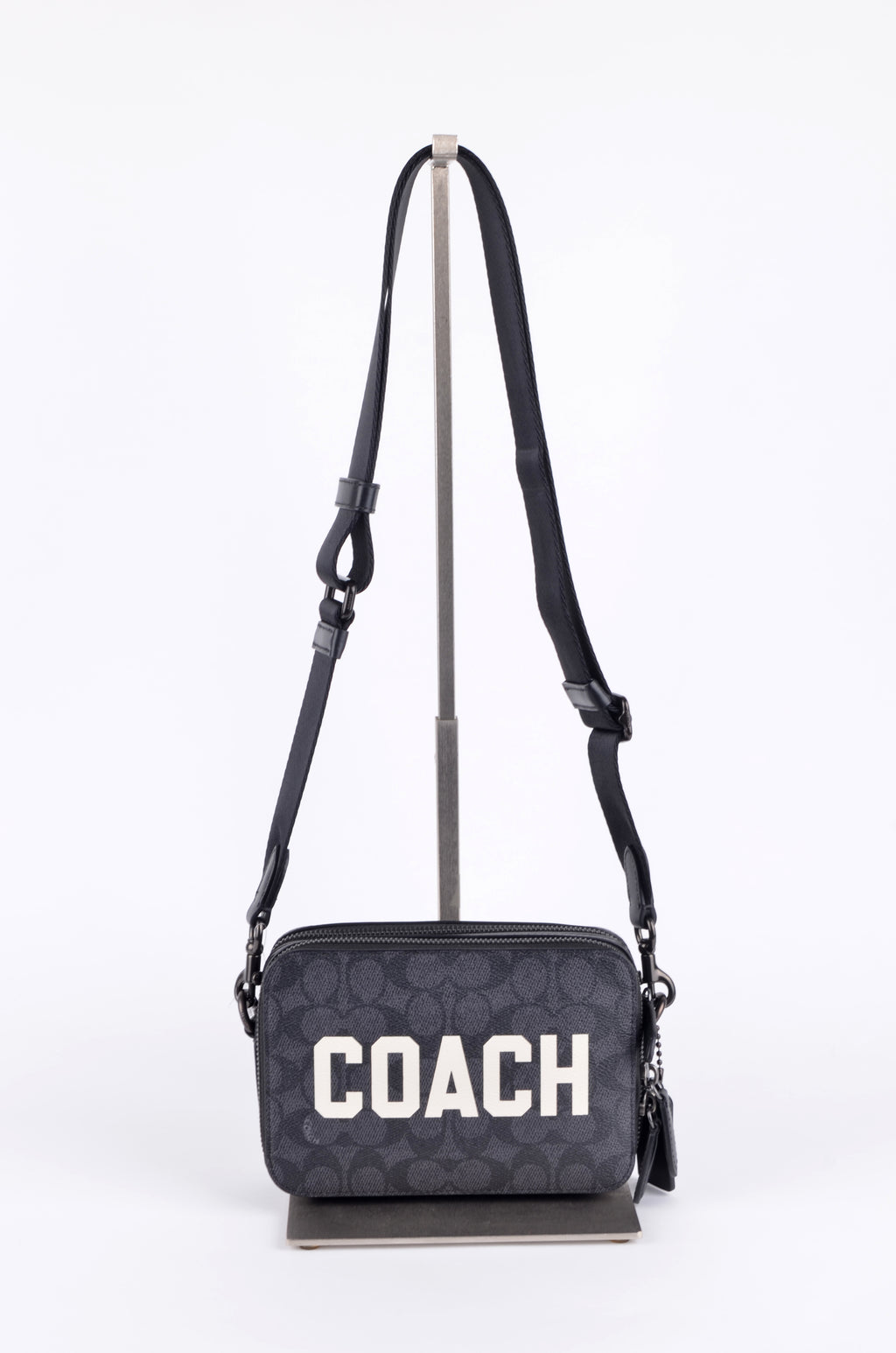Bolsa Crossbody Coach – Monograma Signature con Logotipo Varsity