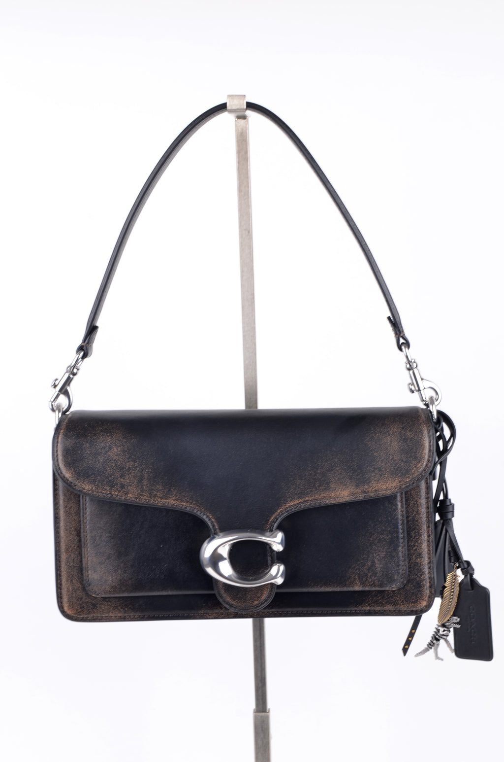 TABBY 26 LOVED LEATHER CON CHARMS