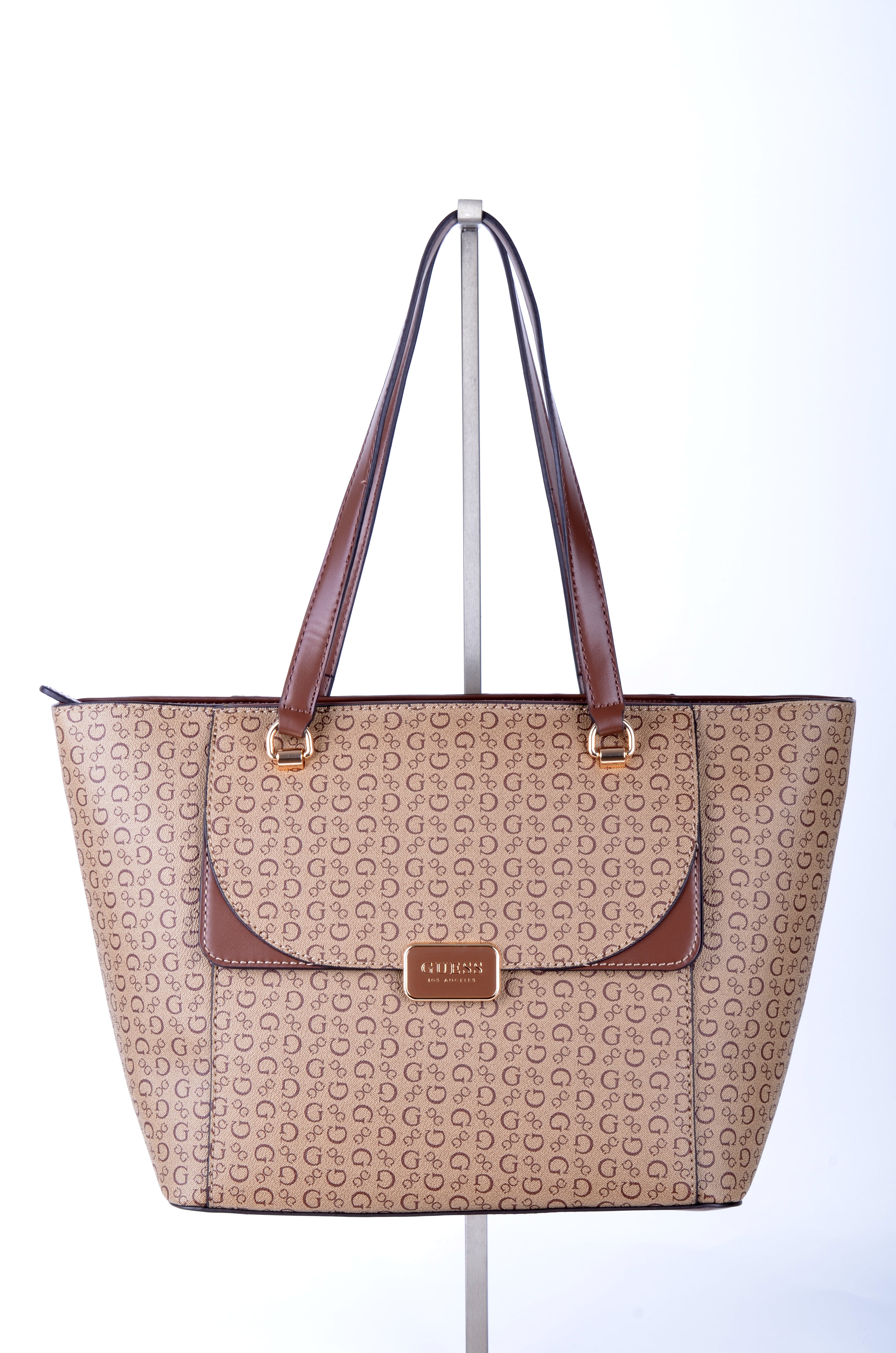 Tote Guess Beige Monograma con Solapa