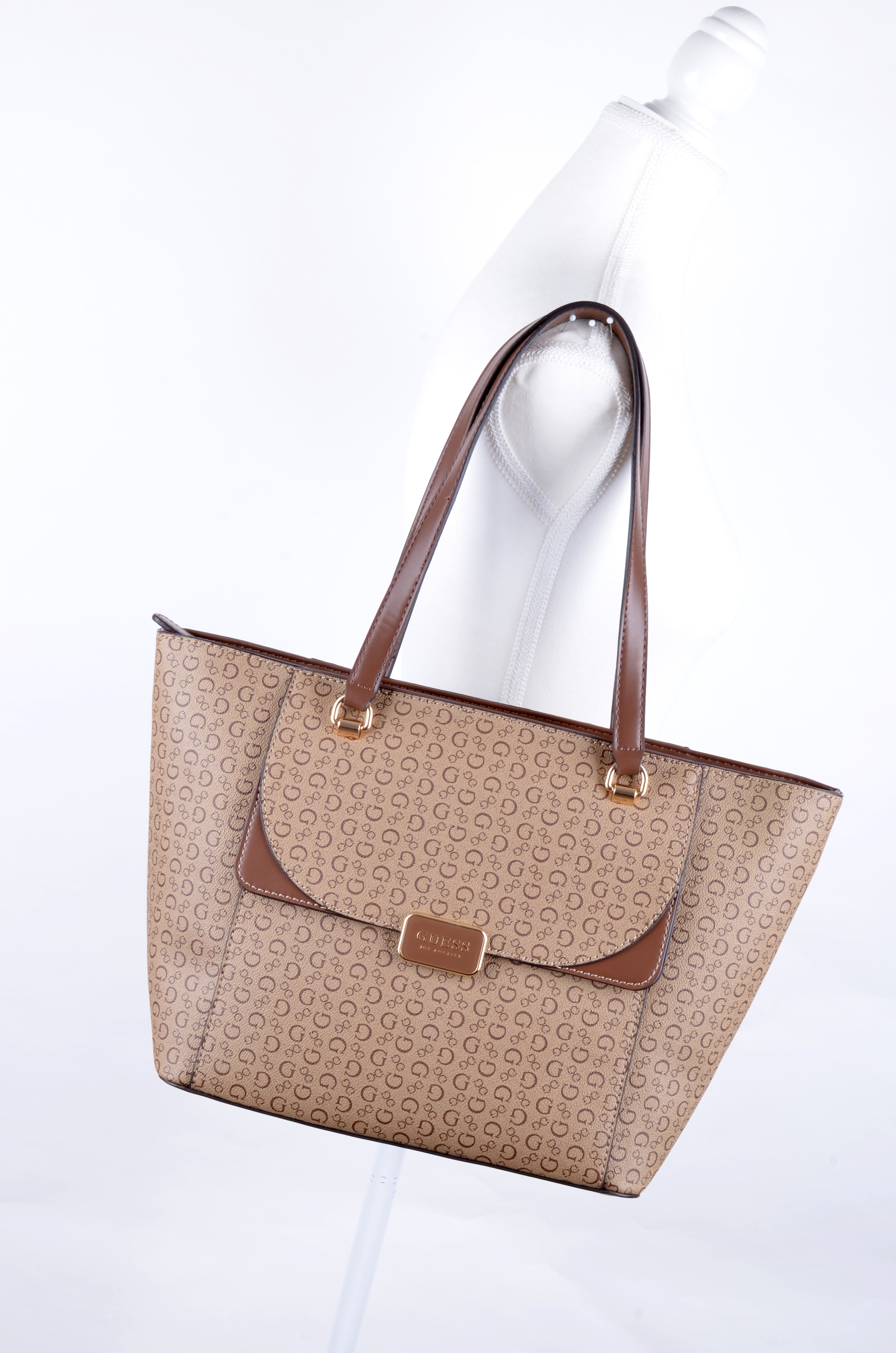 Tote Guess Beige Monograma con Solapa