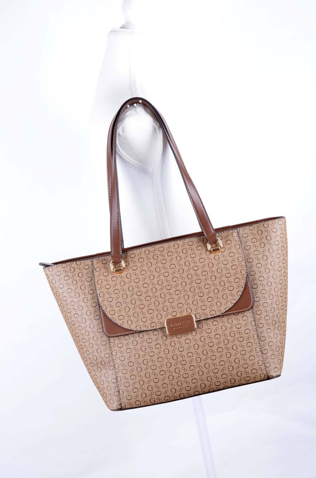 Tote Guess Beige Monograma con Solapa