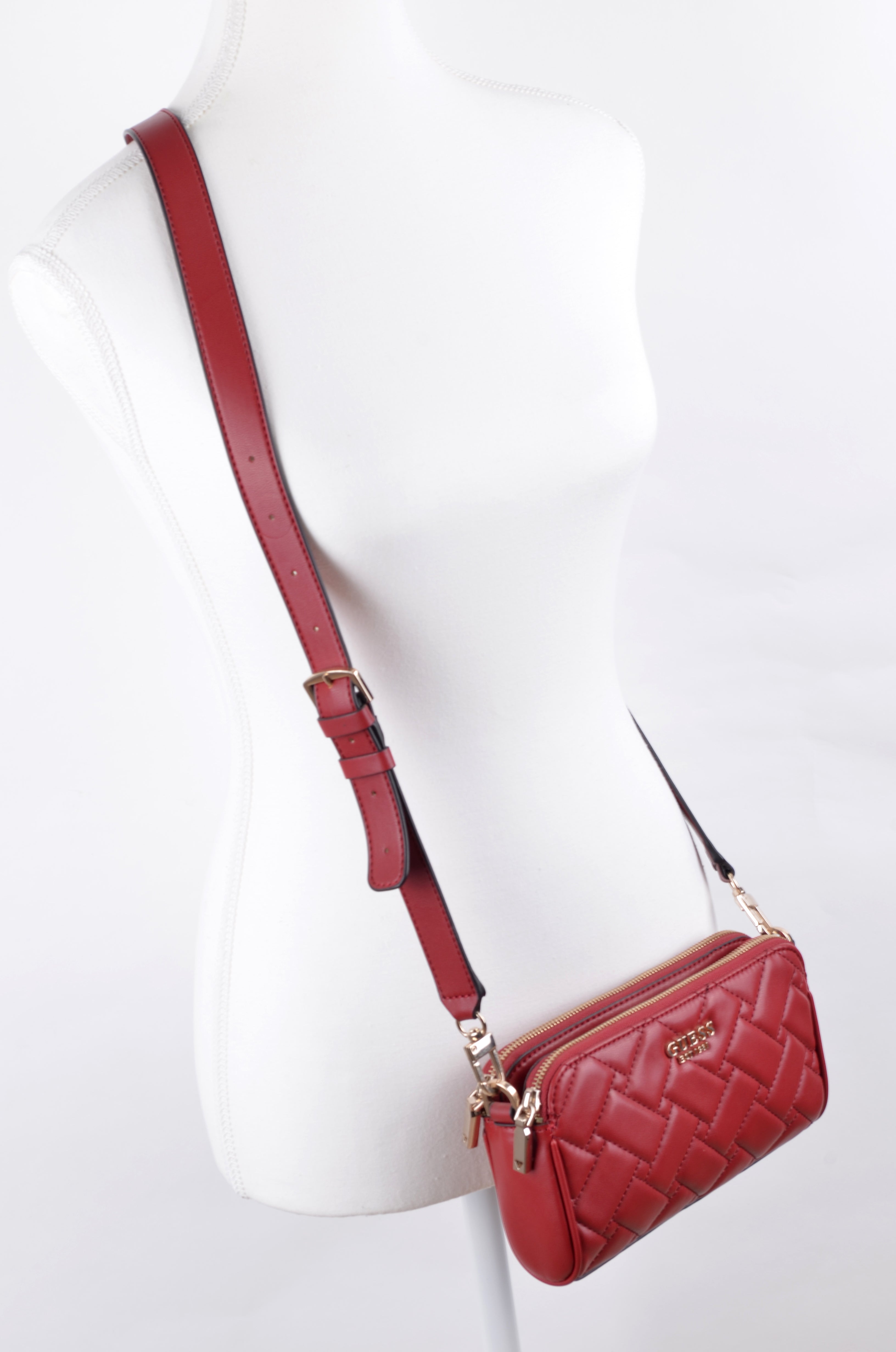 Crossbody Guess Roja Acolchada de Doble Compartimento