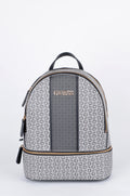Mochila Guess Gris Monograma con Panel Central