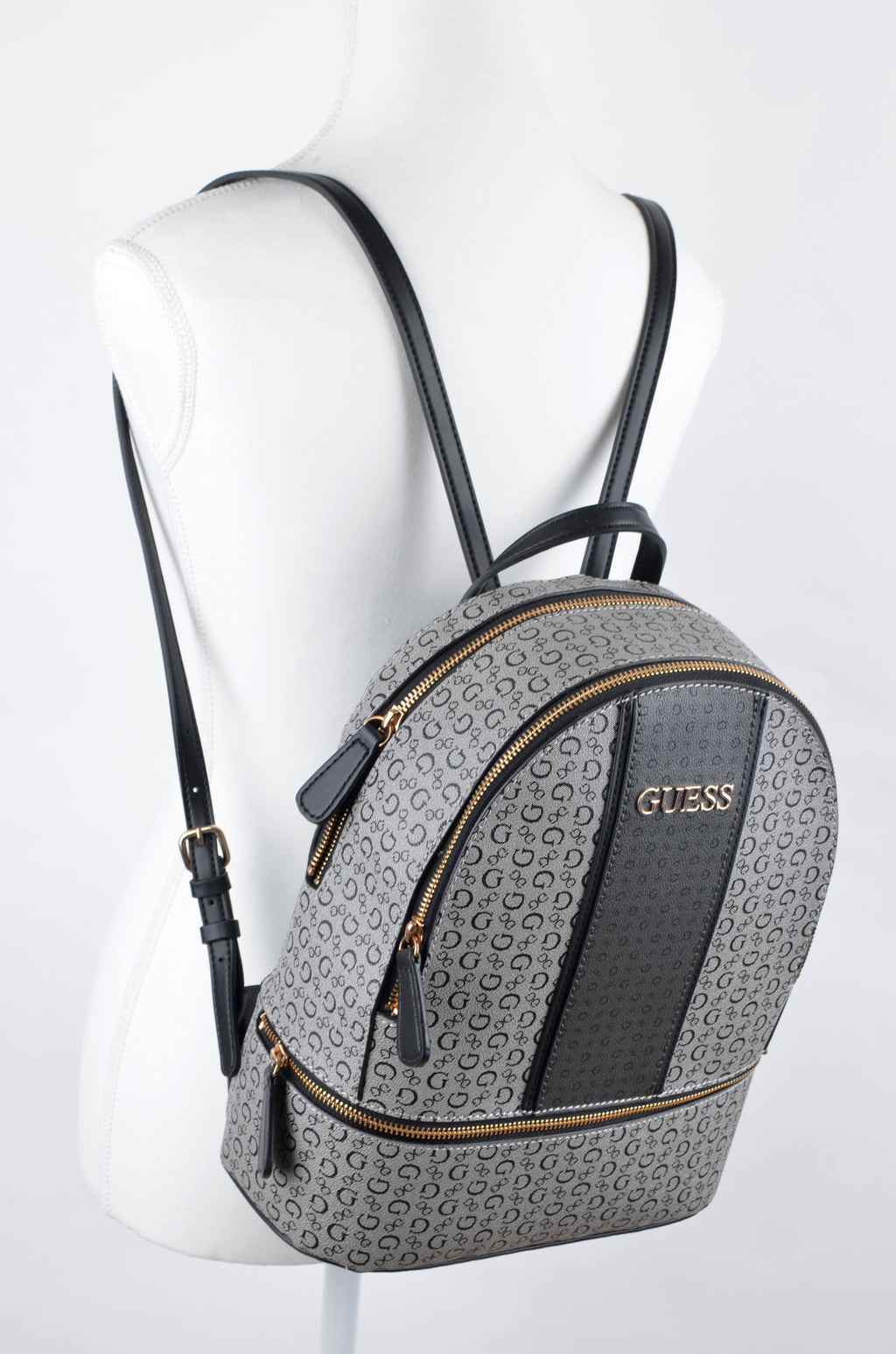Mochila Guess Gris Monograma con Panel Central