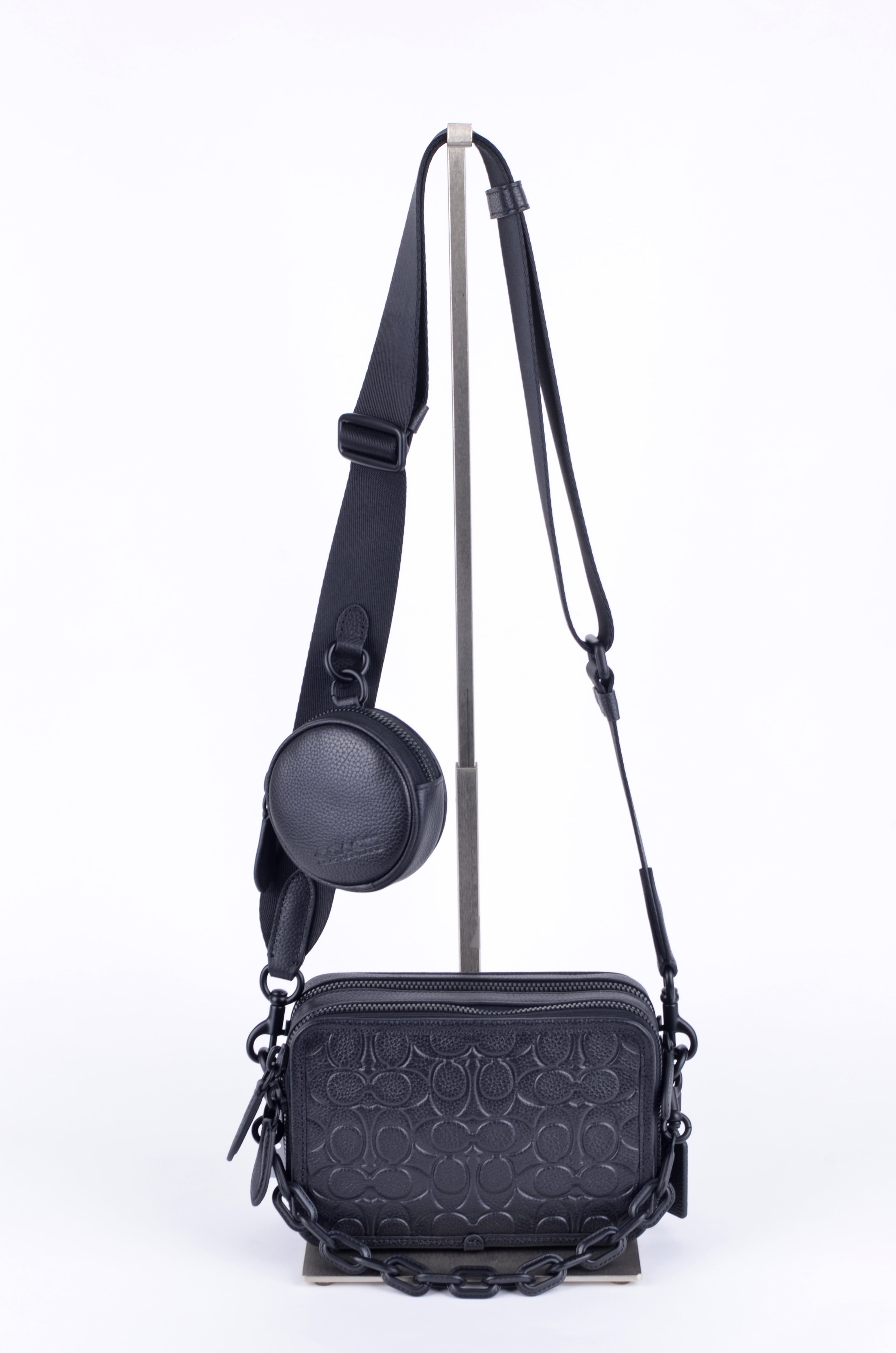 Crossbody Coach CHARTER Negra Signature con Cadena y Monedero