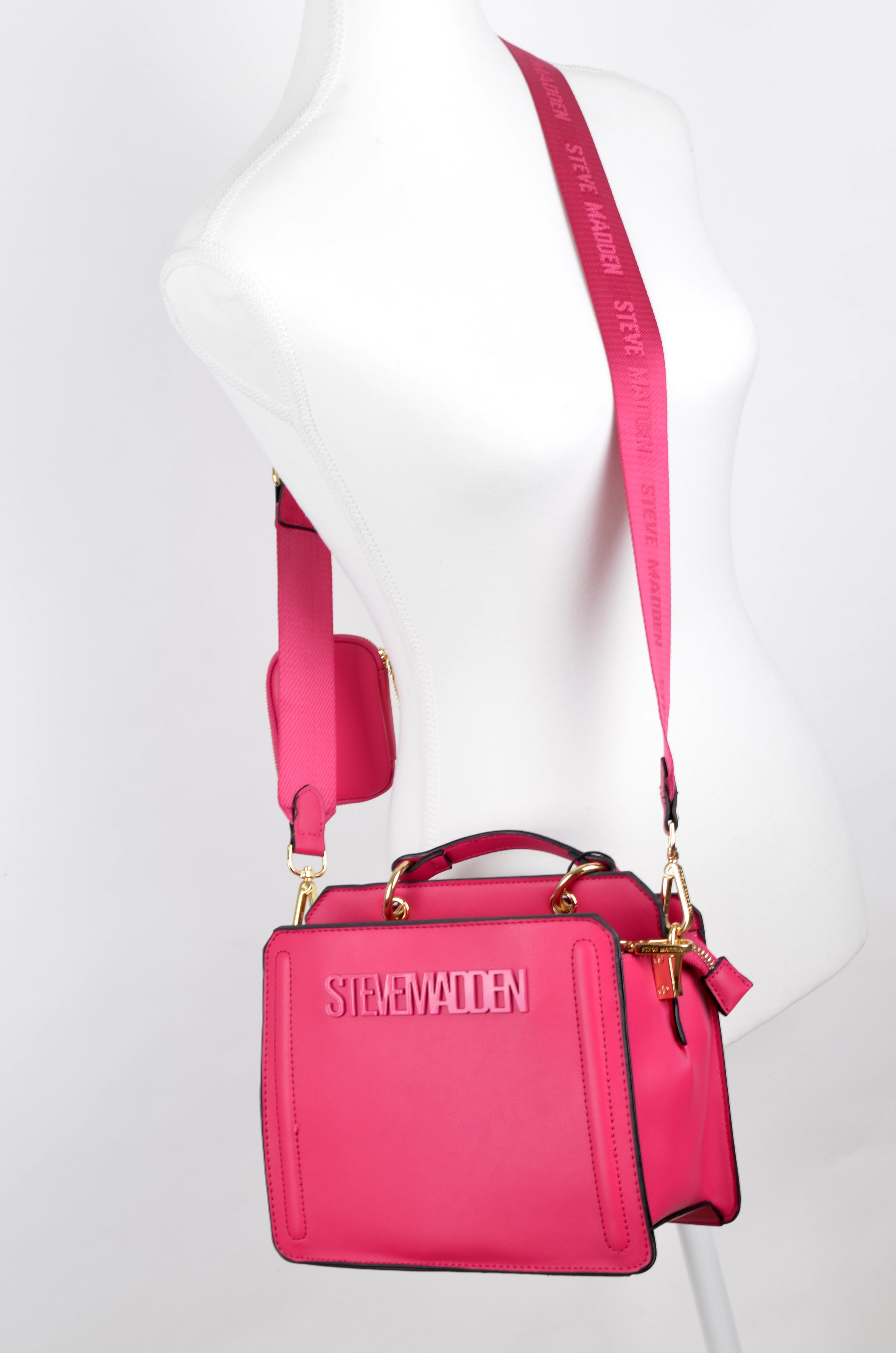 Crossbody Steve Madden Rosa Fucsia con Pouch
