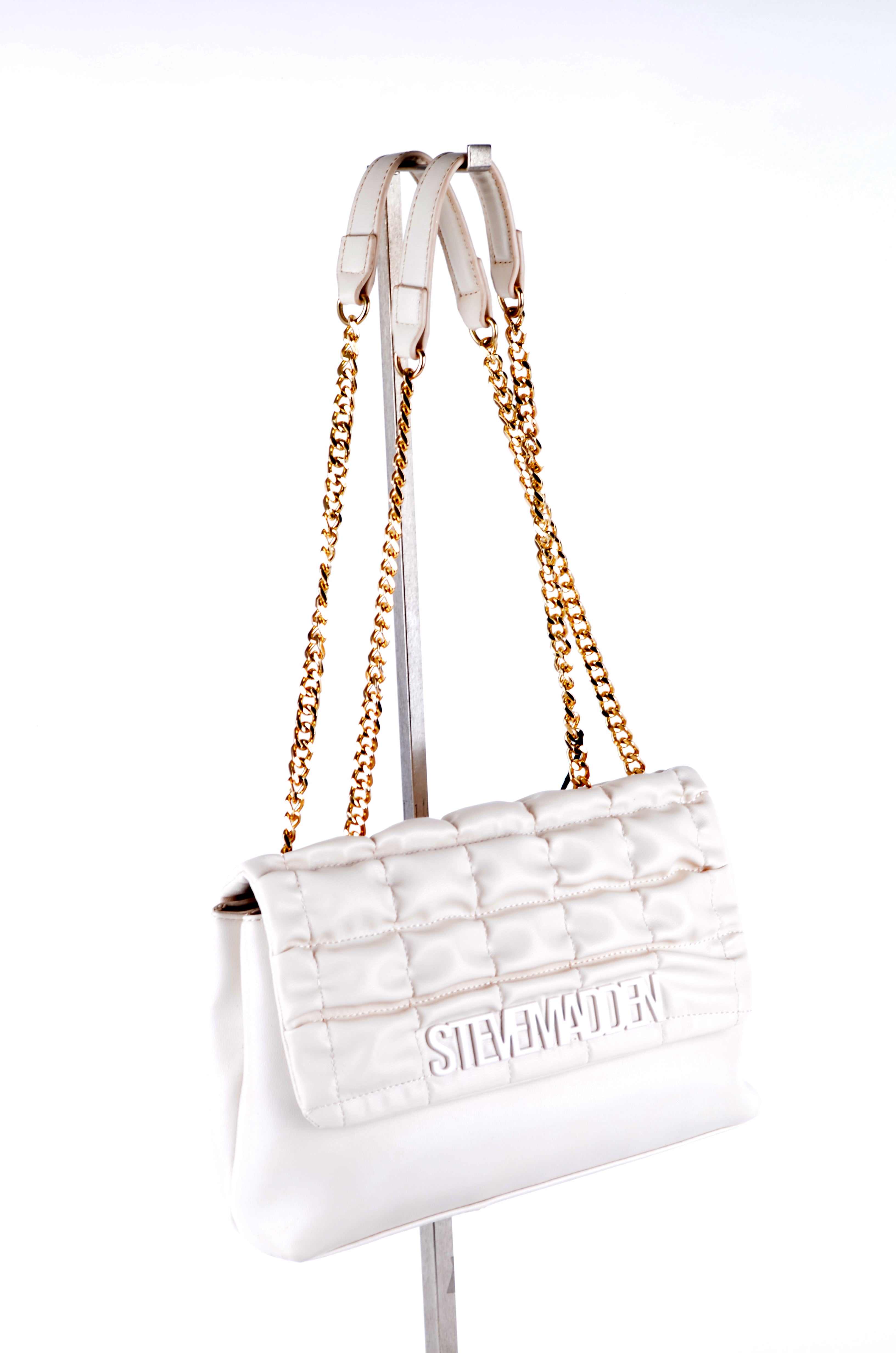 Bolsa Steve Madden Convertible Marfil Acolchada con Cadena