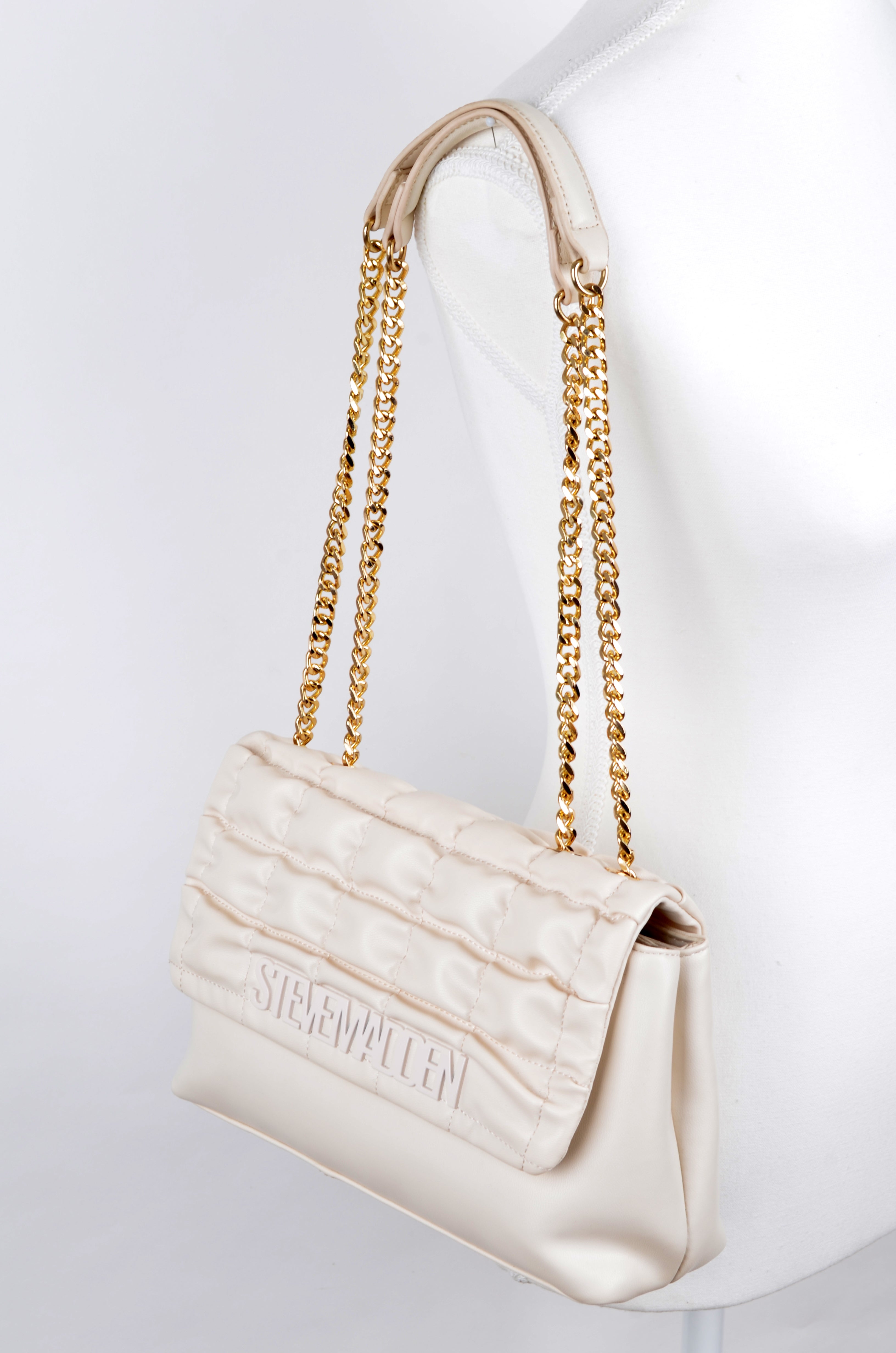 Bolsa Steve Madden Convertible Marfil Acolchada con Cadena
