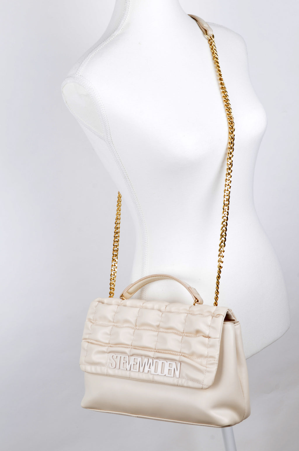 Bolsa Steve Madden Convertible Marfil Acolchada con Cadena