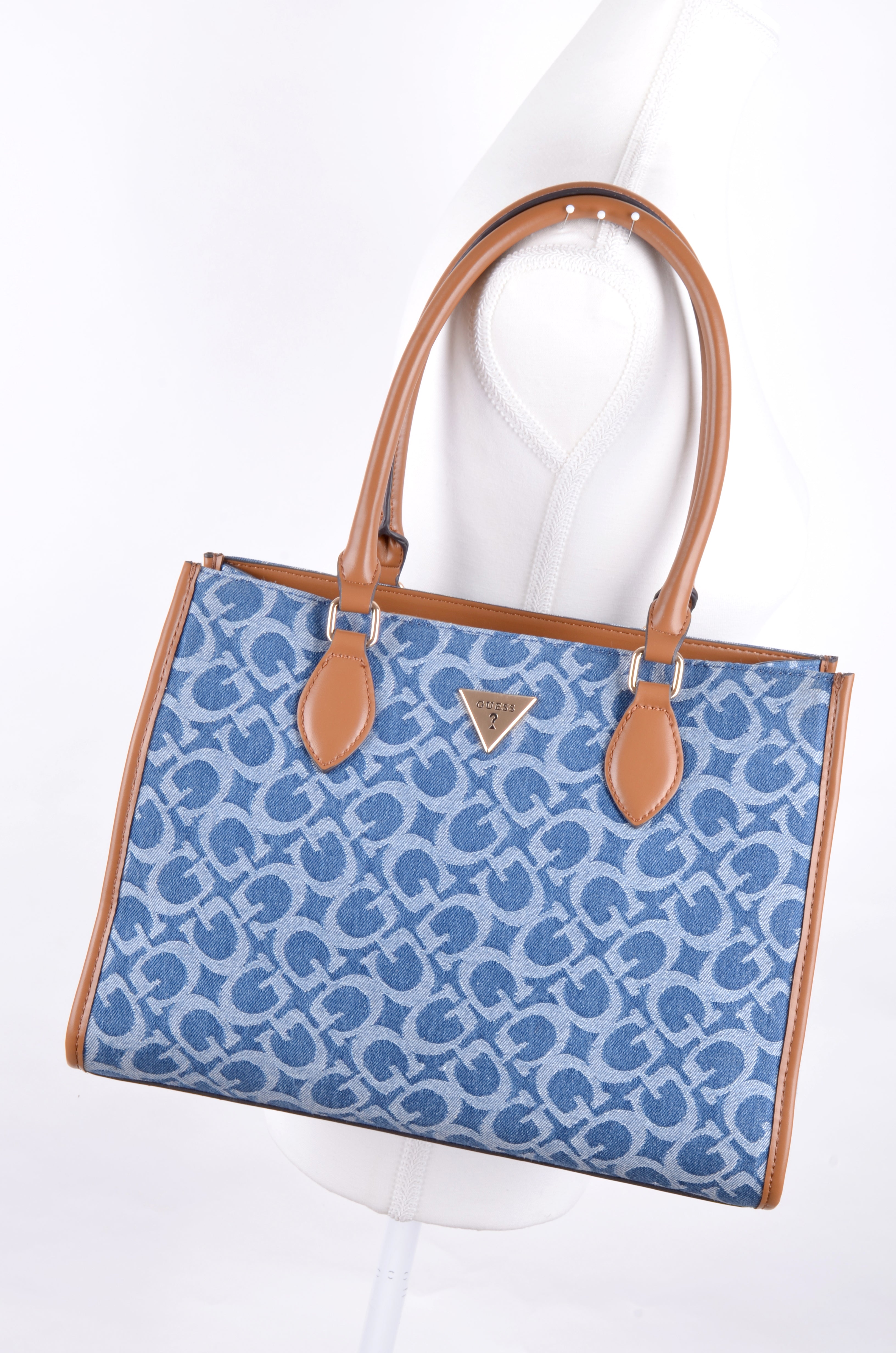 Tote Guess Azul Monograma con Detalles Camel