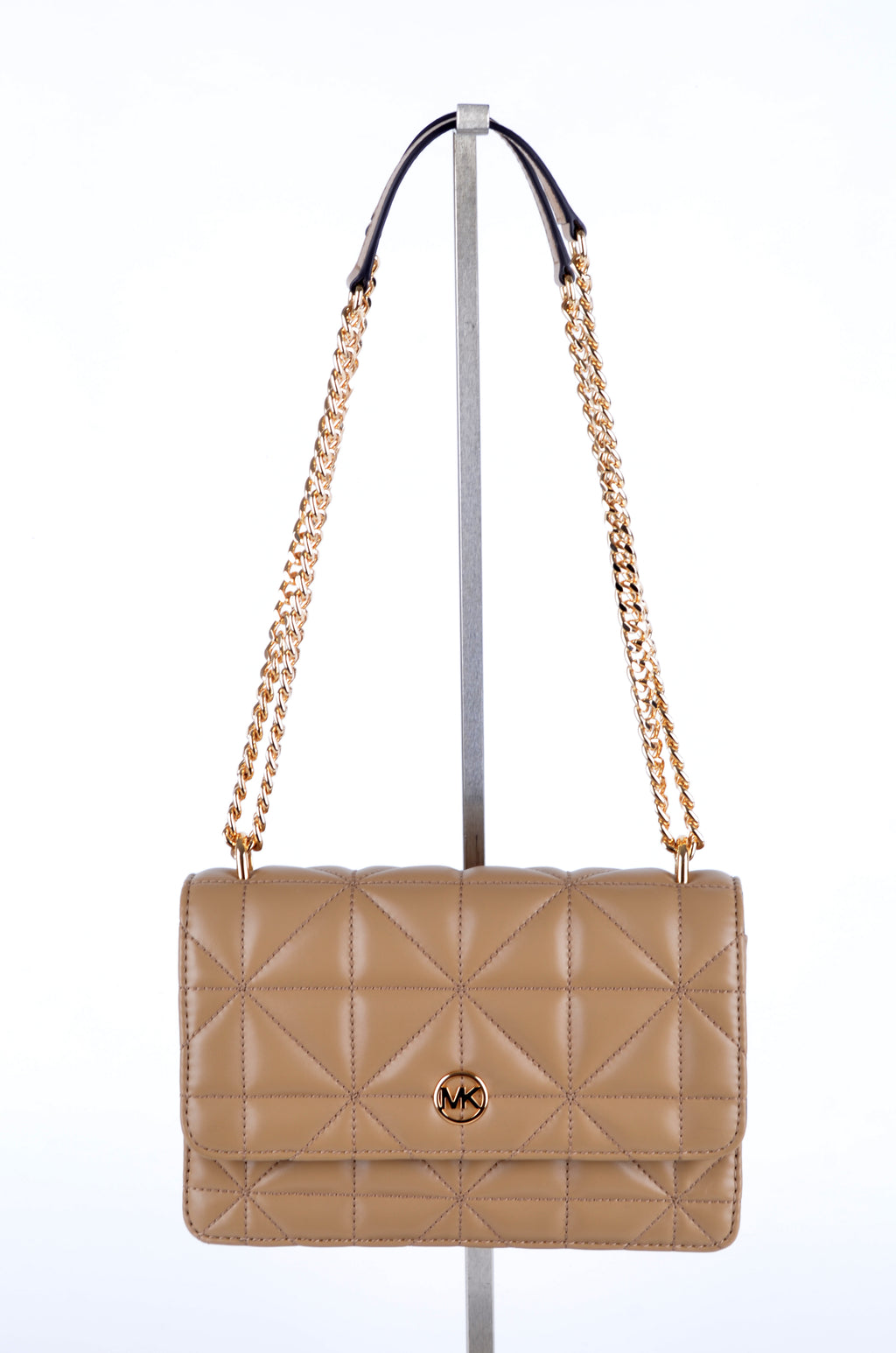 Bolsa Michael Kors de Hombro Camel Acolchada con Cadena