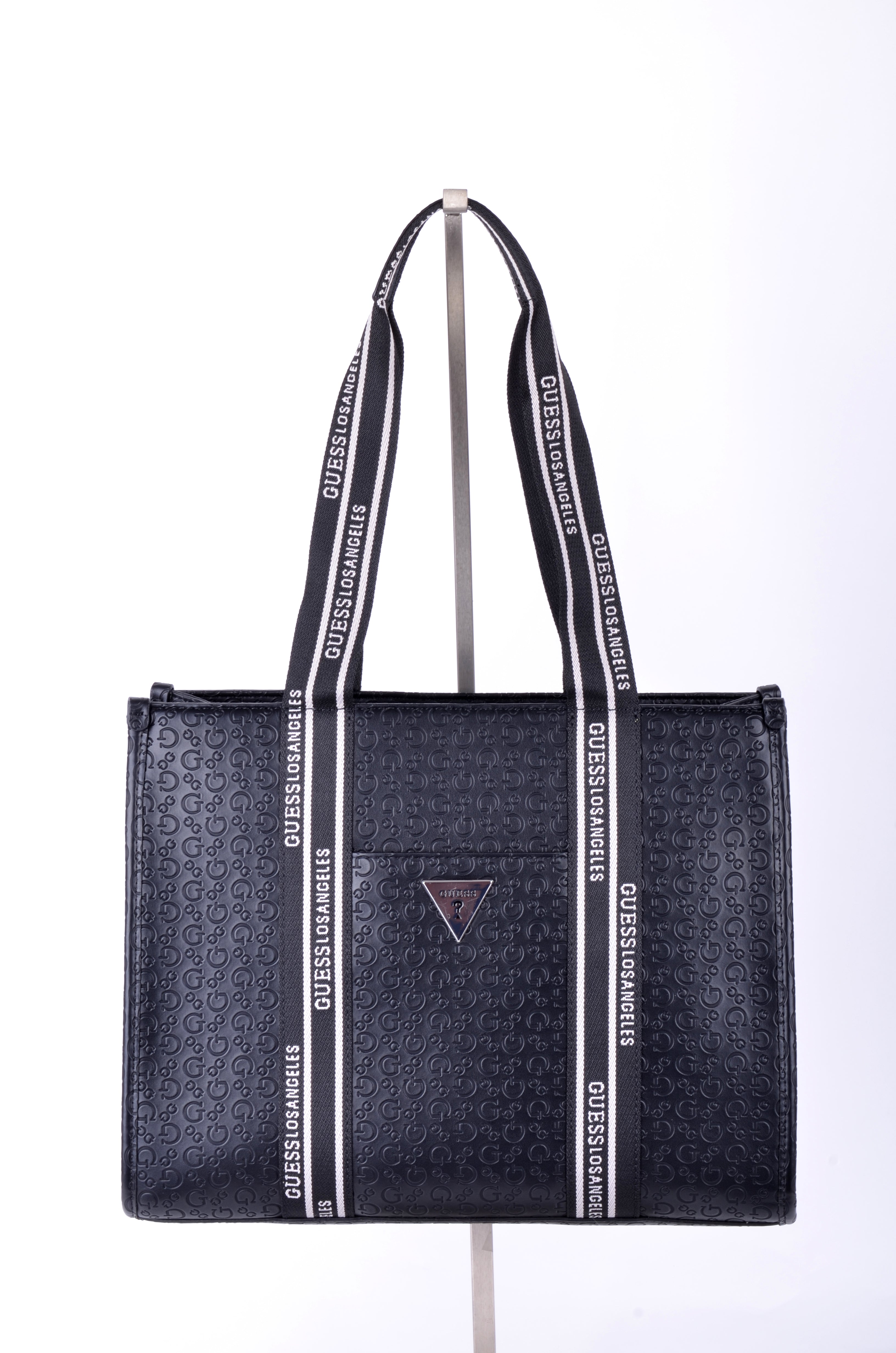 Tote Guess Negra Monograma en Relieve