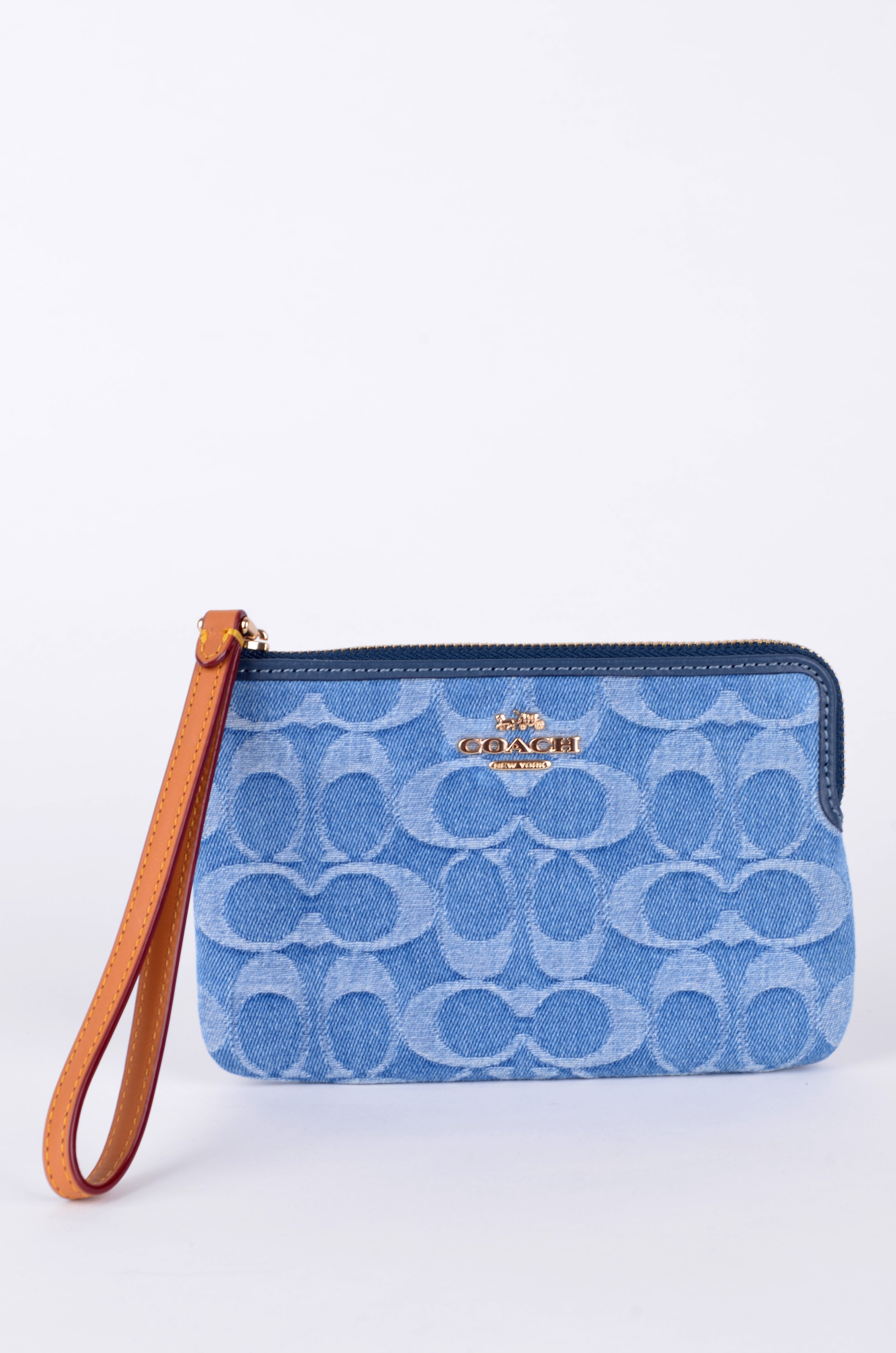 Corner Zip Wristlet