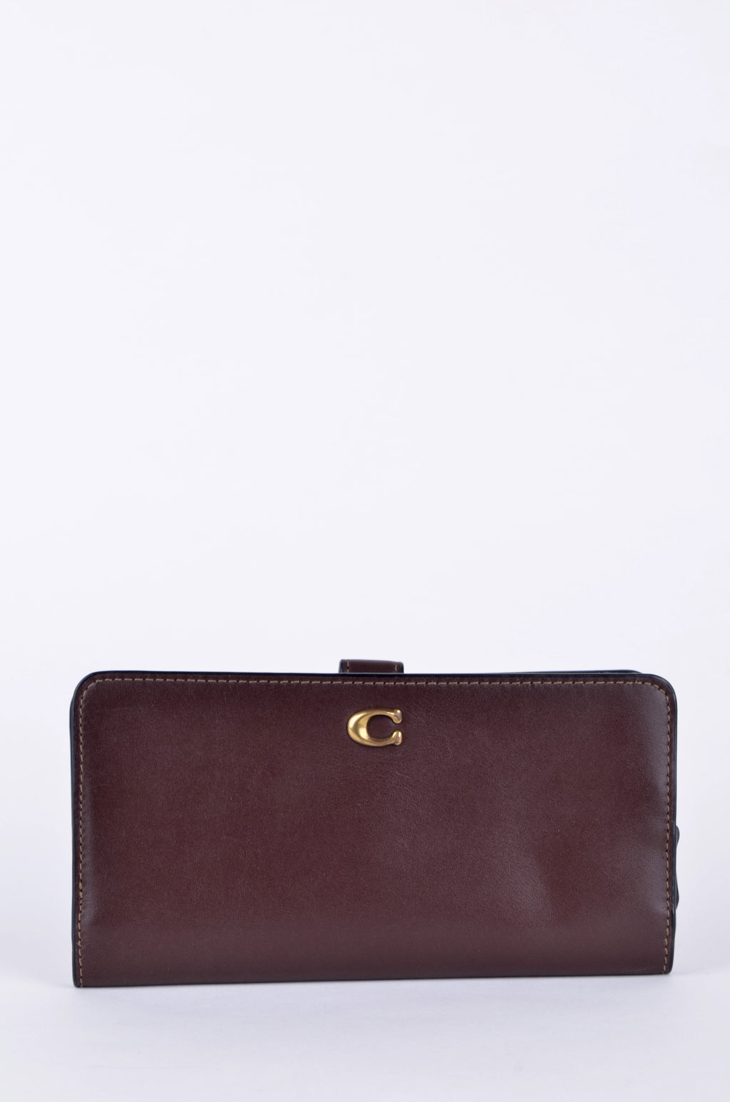 Cartera Coach Larga Café de Piel con Broche