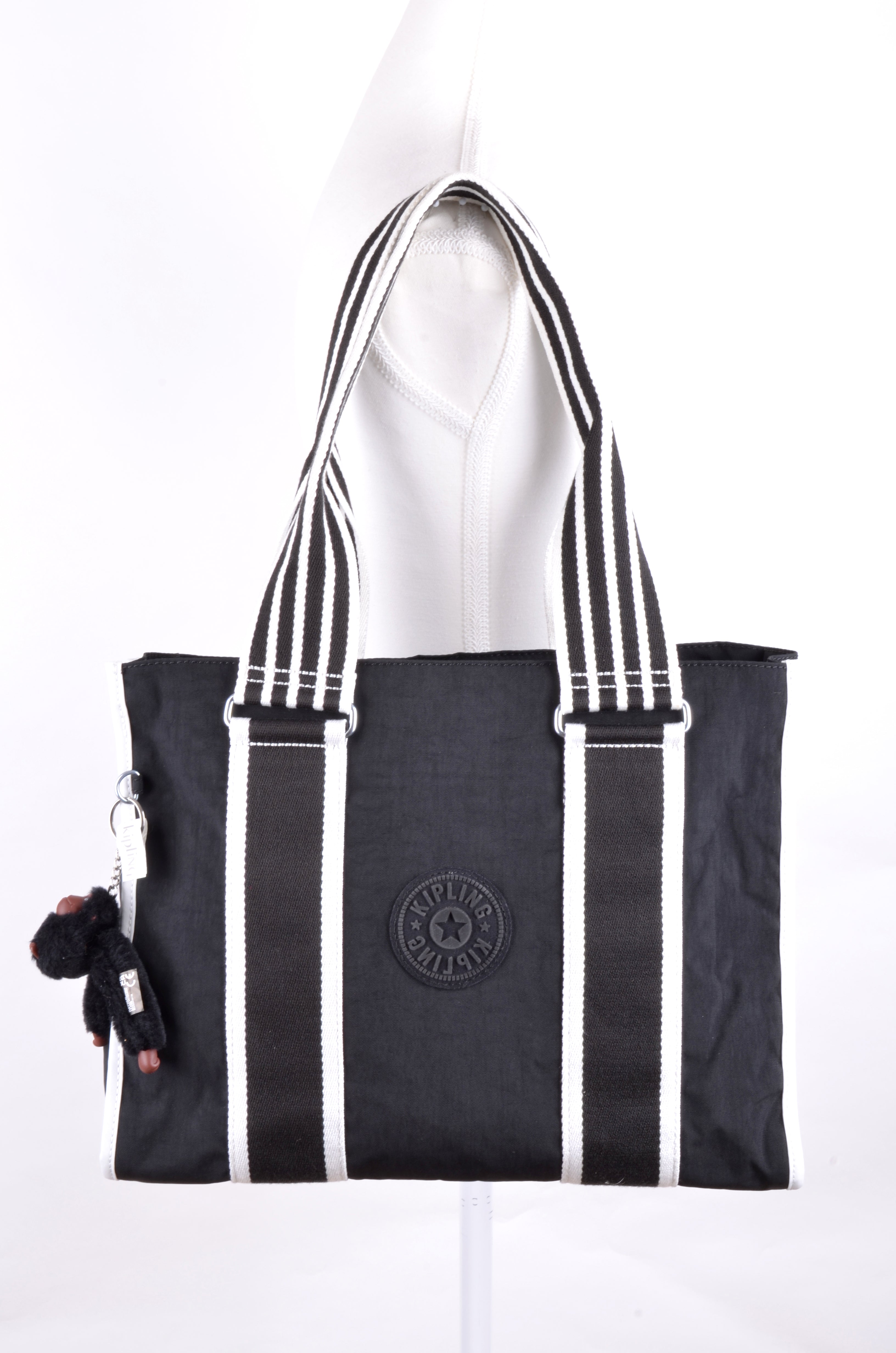 Tote Kipling Negra de Nylon