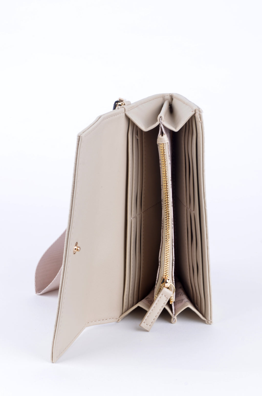 CARTERA CON MUÑEQUERA