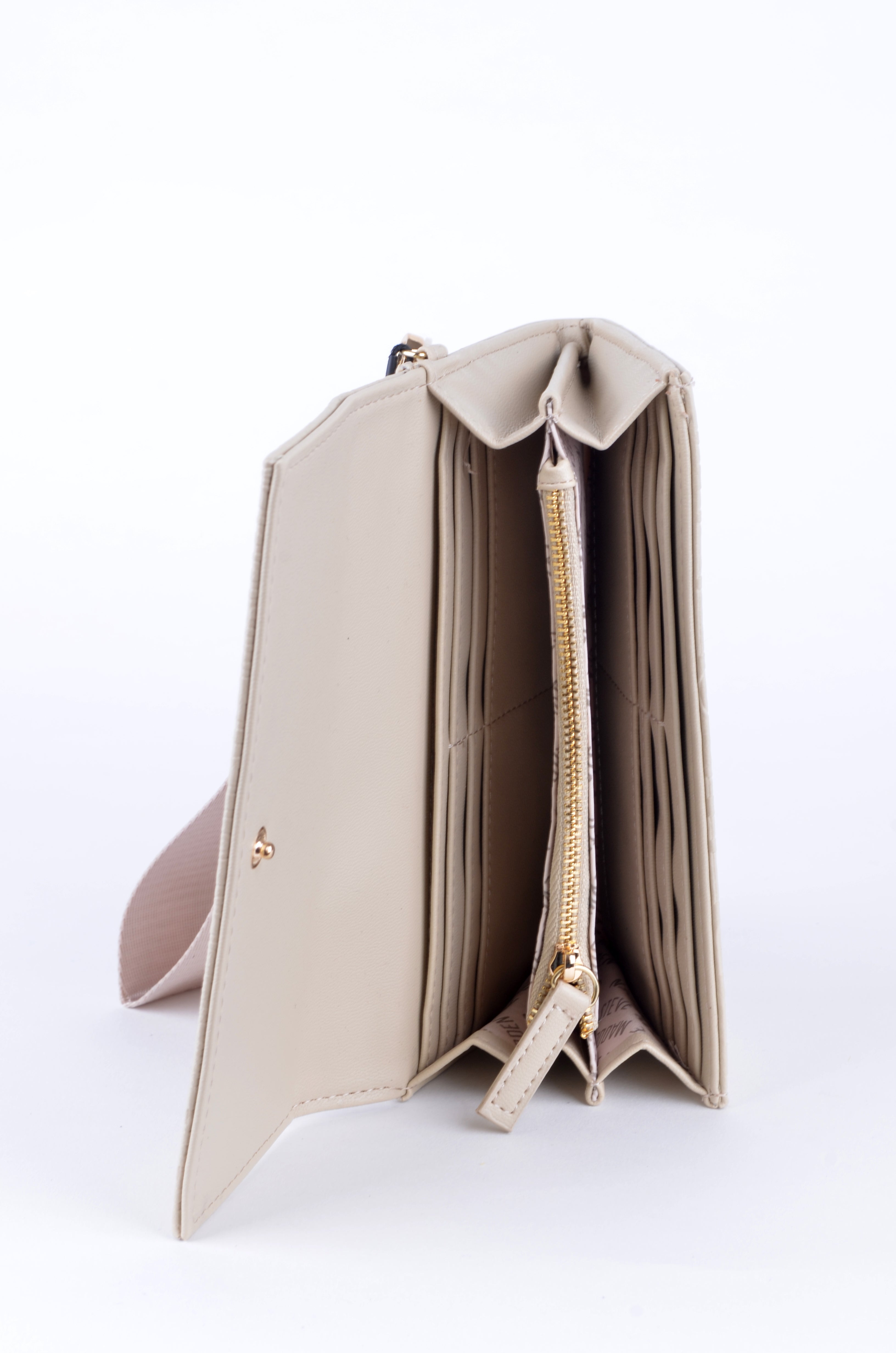 CARTERA CON MUÑEQUERA
