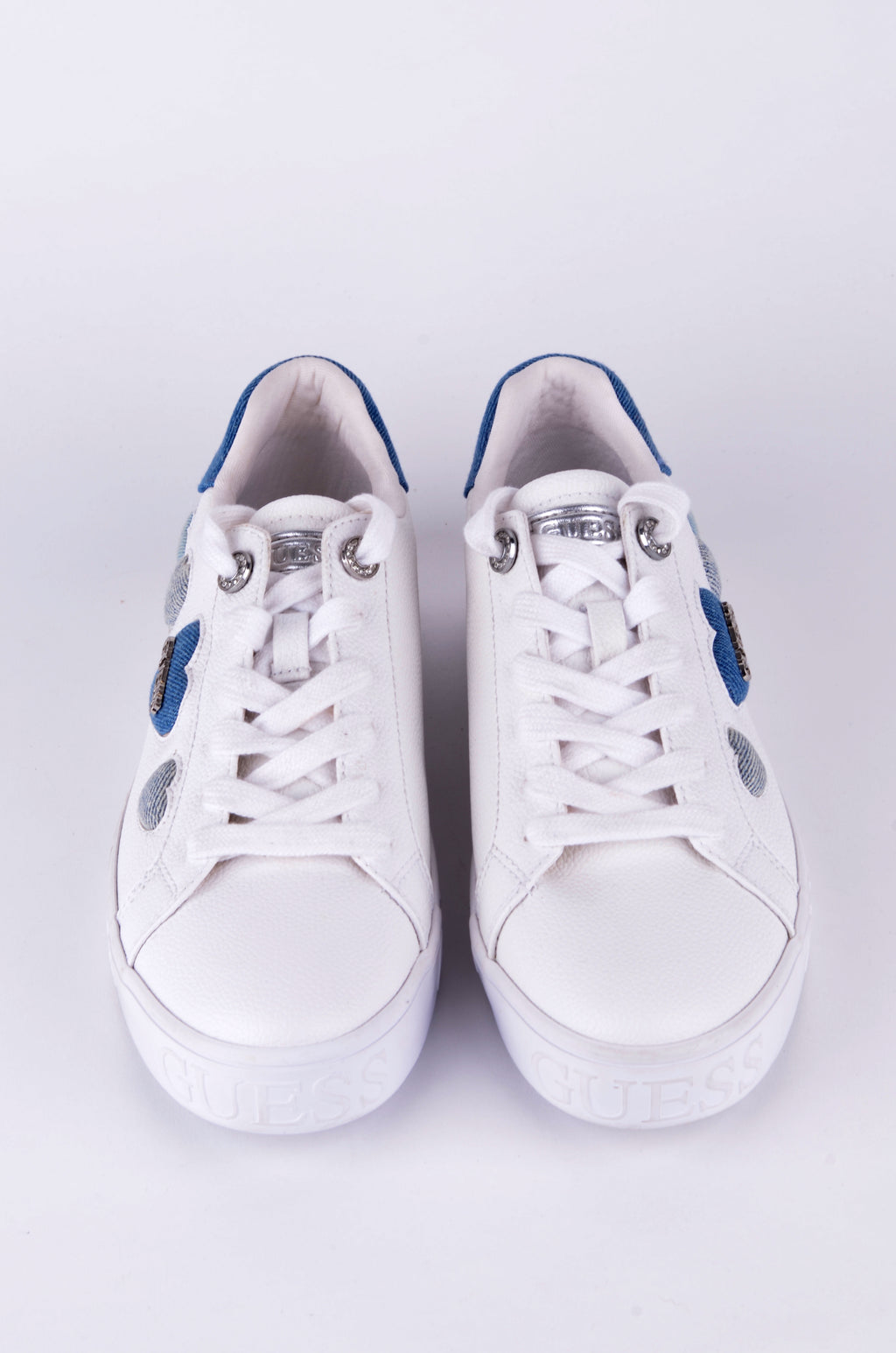 Tenis Guess Blancos con Parches Azules