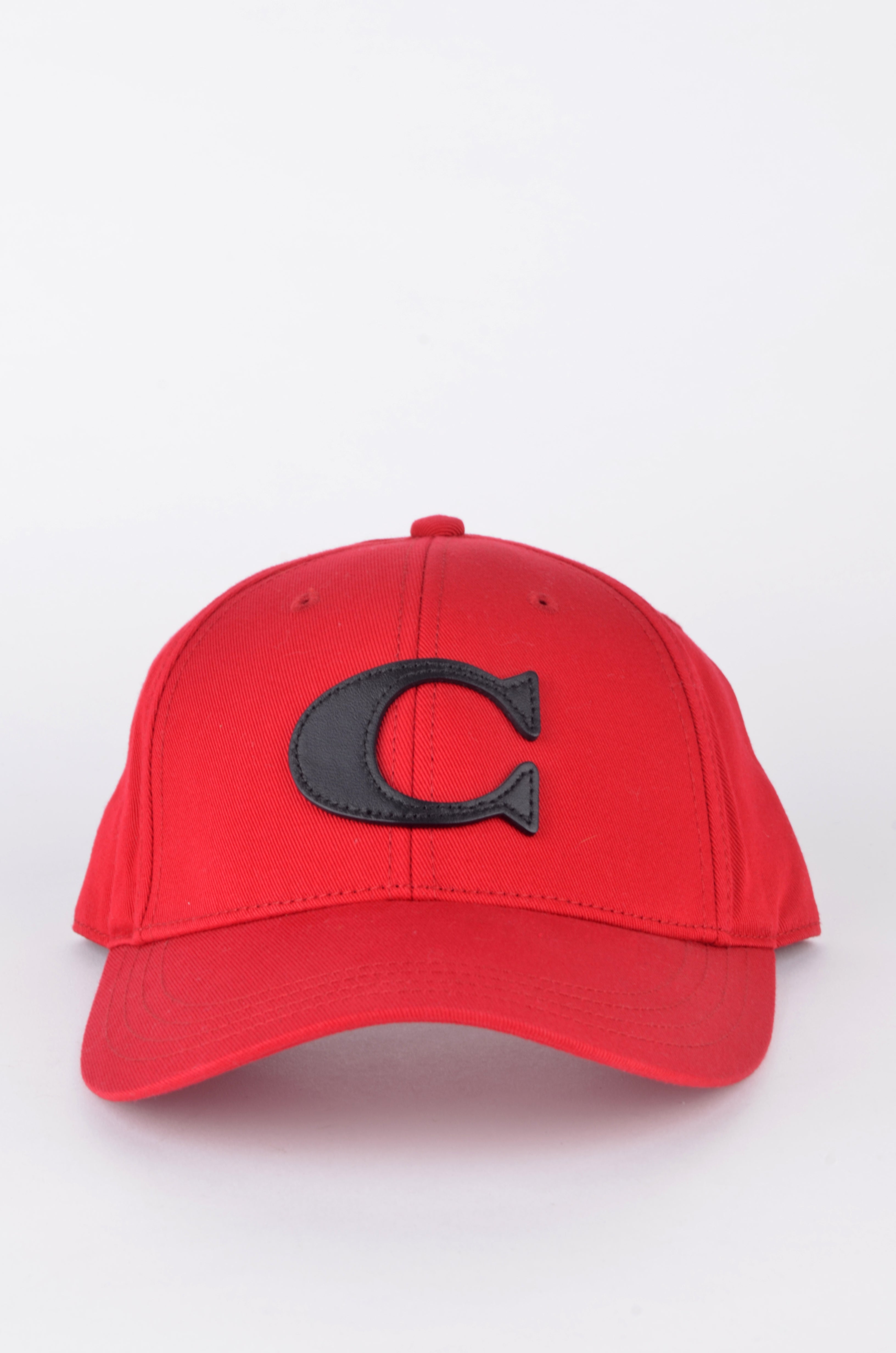 Gorra Coach Roja con Logotipo C