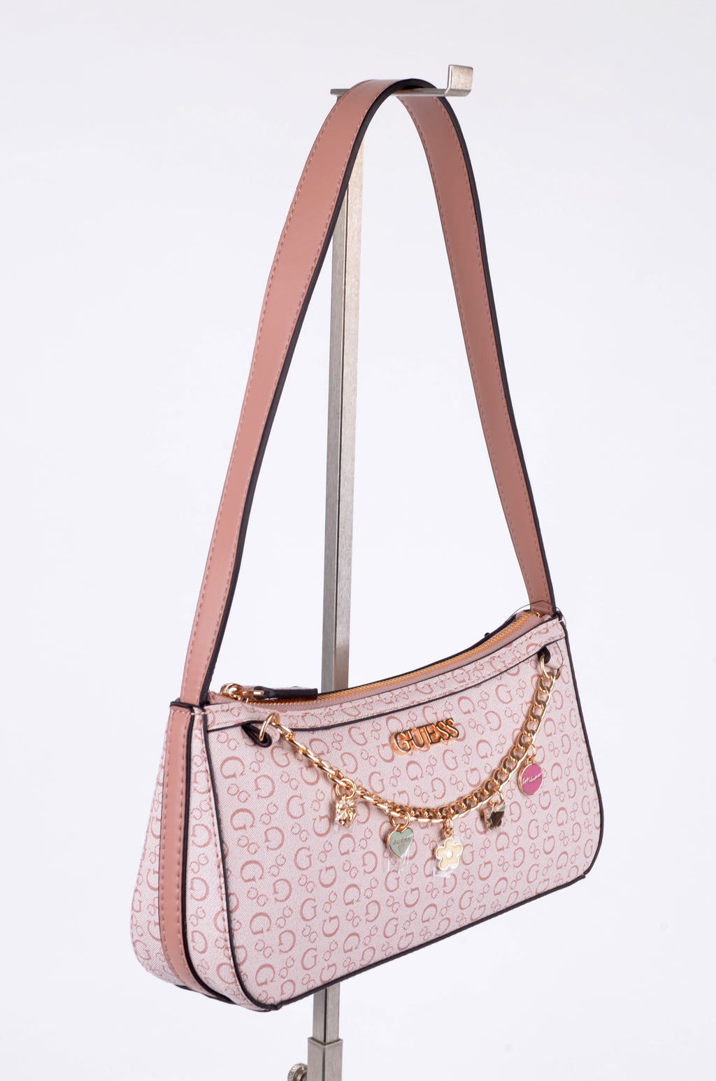 Bolsa de Hombro Guess Monograma Latte con Cadena de Charms
