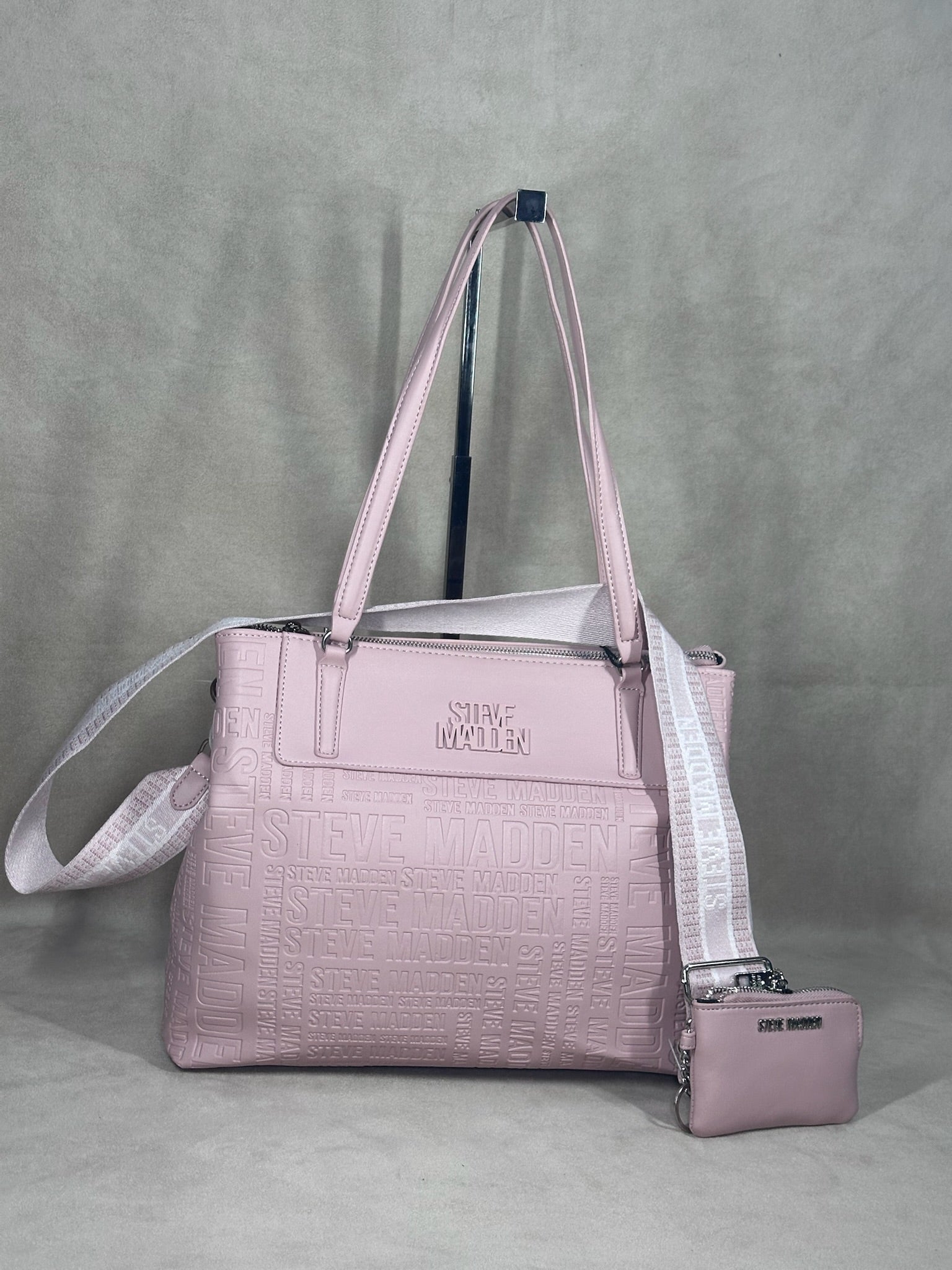 SATCHEL MONOGRAMA - IMG_0304.JPG